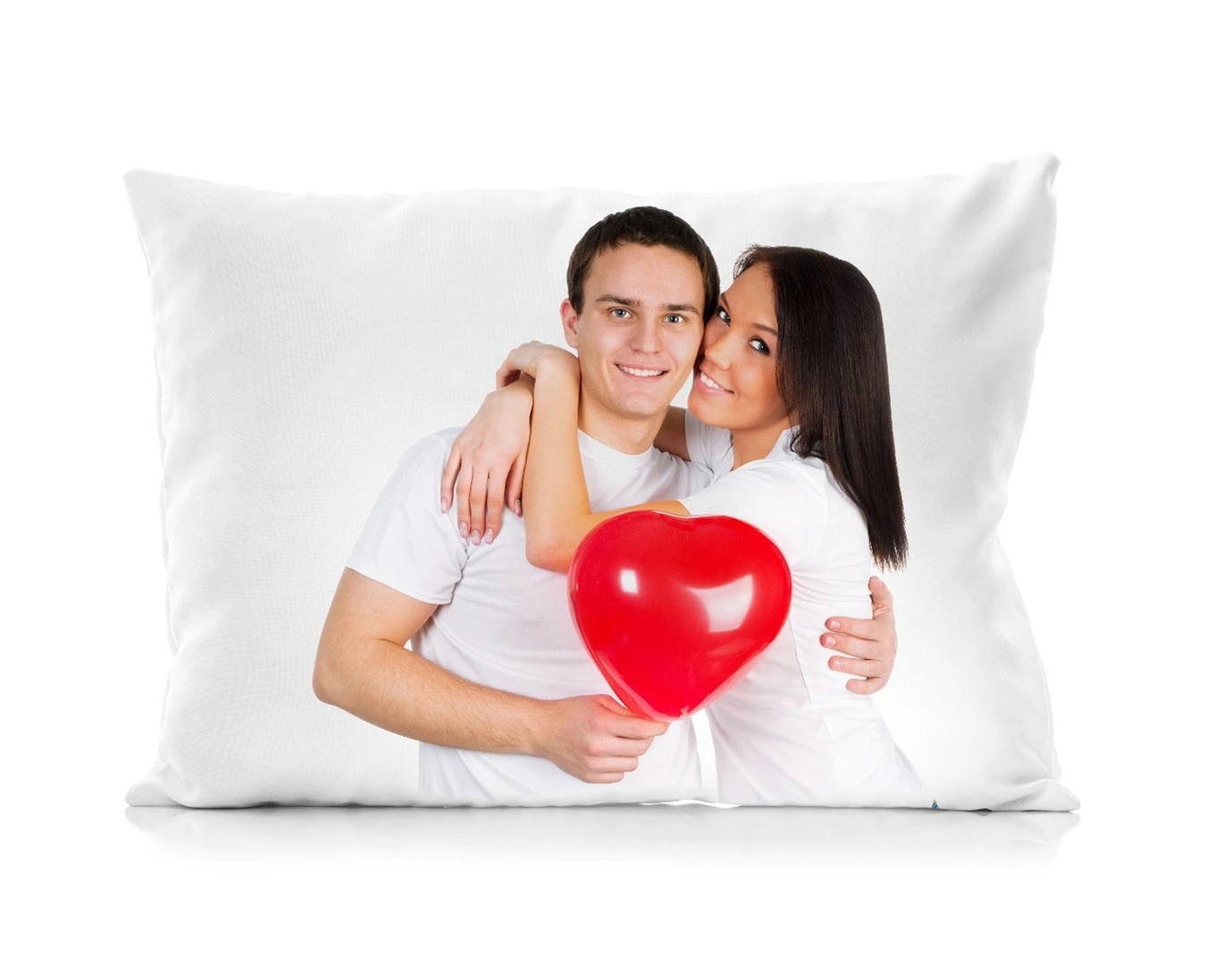 Gemütliche Ecke mit personalisierten Geschenken für Paare