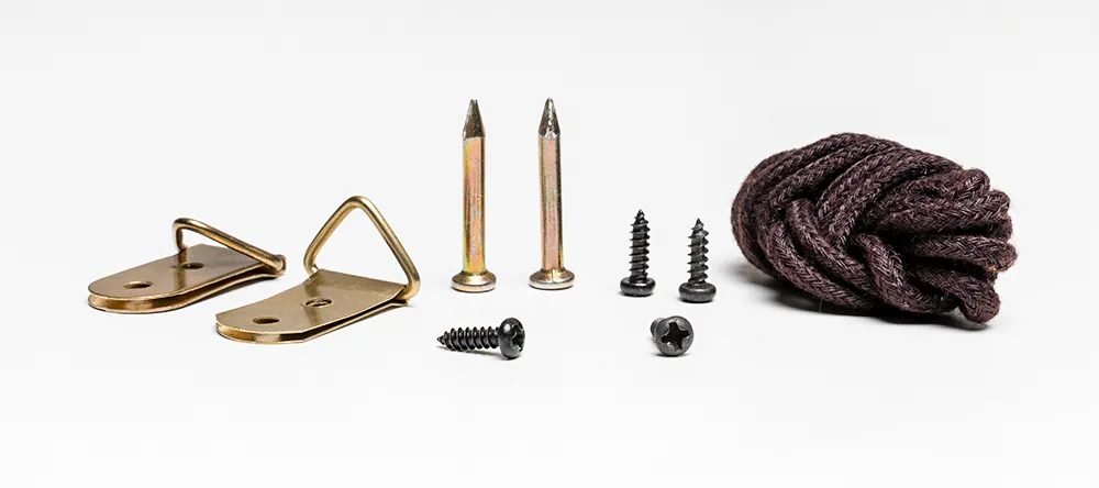 How to hang canvas prints. Canvas hanger set for large-format canvas prints.