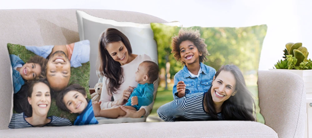 maquette de Coussins personnalisés comme cadeau pour les couples
