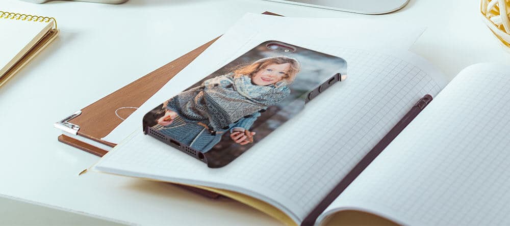 Gestalte einen modischen Beschützer für das Smartphone deiner Liebsten – kreativ und individuell