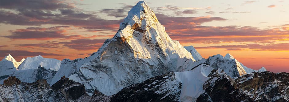 Mittig platzierter Berg