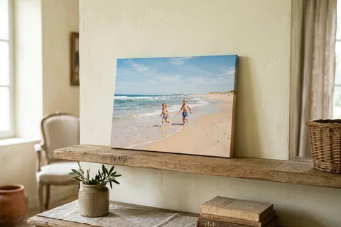 Photo sur toile 30x20 cm posée sur une étagère